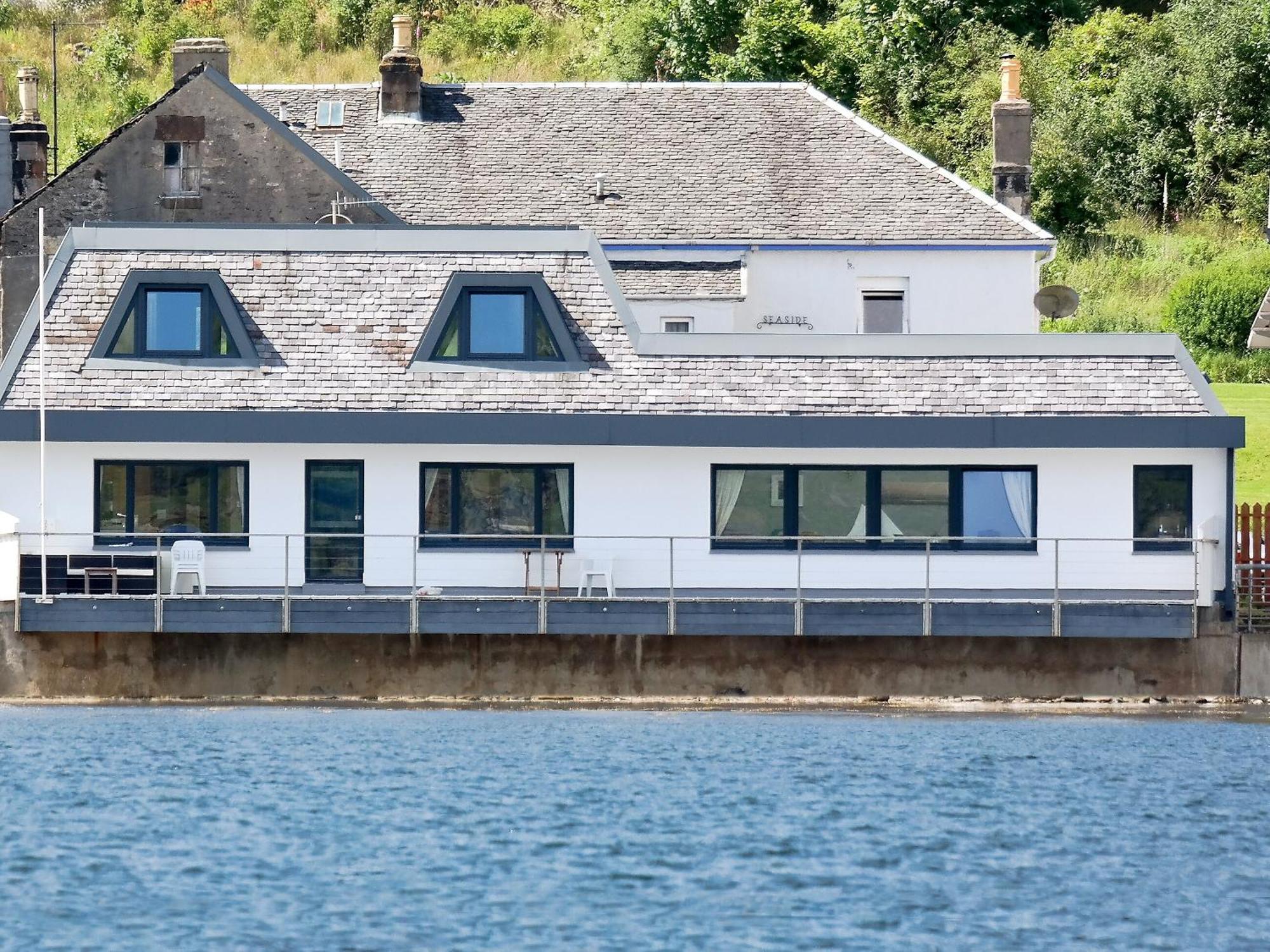 Waterside Villa Tighnabruaich Exterior photo